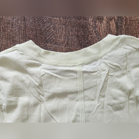 Lululemon crop top size 4 dewy - Picture 3 of 5